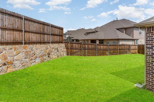 301 Calhoun Street, Glenn Heights, TX 75154