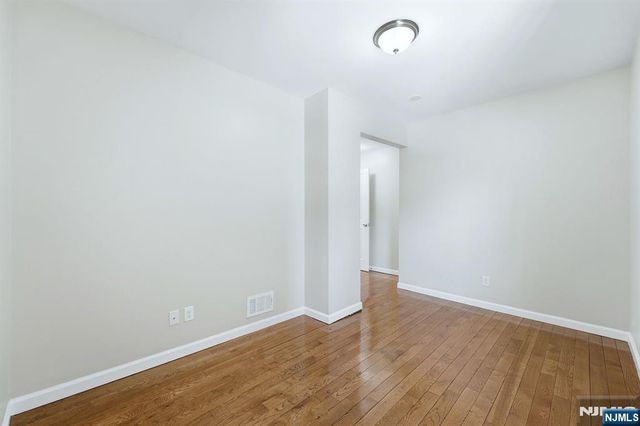 314 7th Avenue, Newark, NJ 07107