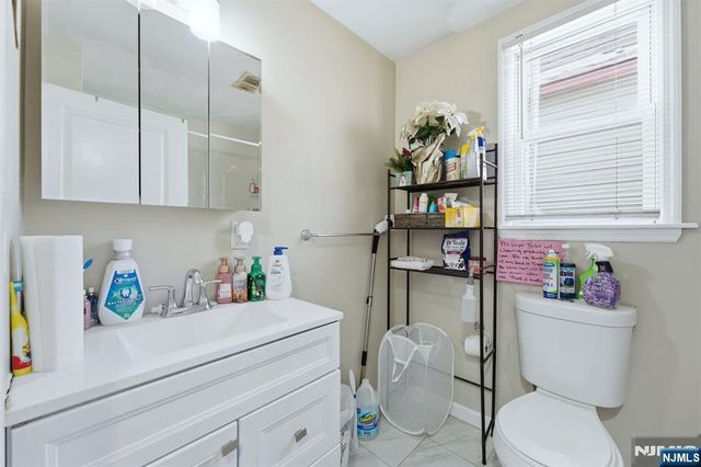 314 7th Avenue, Newark, NJ 07107