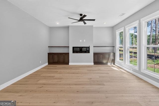 5578 Lilburn Stone Mountain Road, Stone Mountain, GA 30087