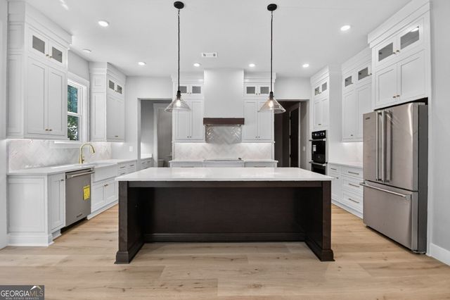5578 Lilburn Stone Mountain Road, Stone Mountain, GA 30087