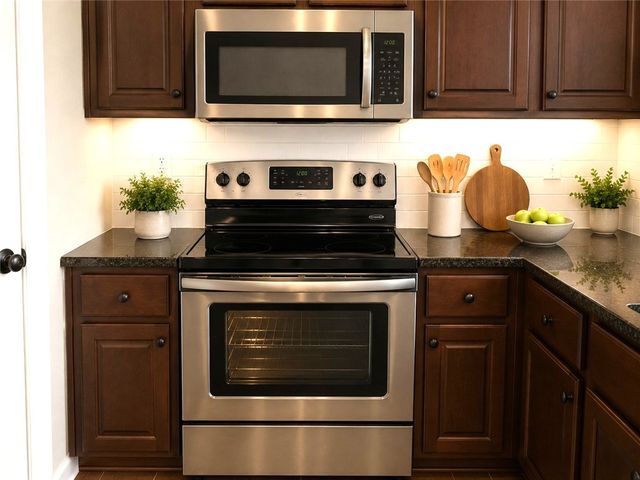 103 Richards Street, College Station, TX 77840