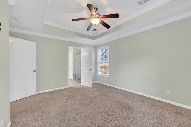 631 Hidden Valley Dr, Clarksville, TN 37040