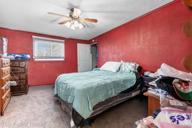 25673 Ford Street, Roseville, MI 48066