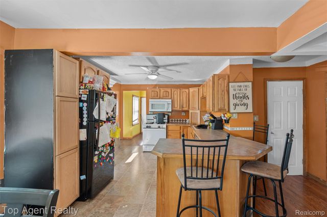 25673 Ford Street, Roseville, MI 48066