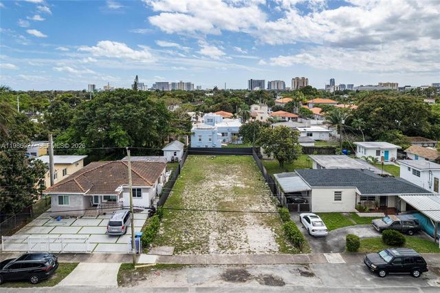 3056 SW 13th St, Miami, FL 33145