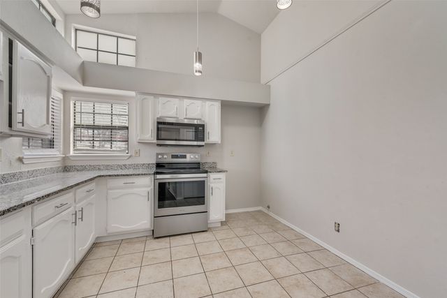 2410 Brookdale Drive, Arlington, TX 76014