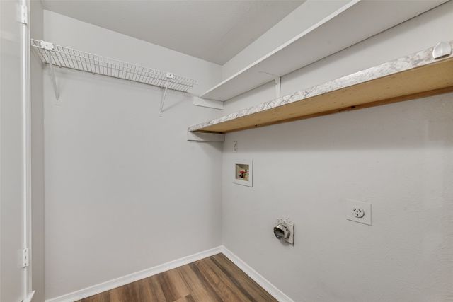 2410 Brookdale Drive, Arlington, TX 76014