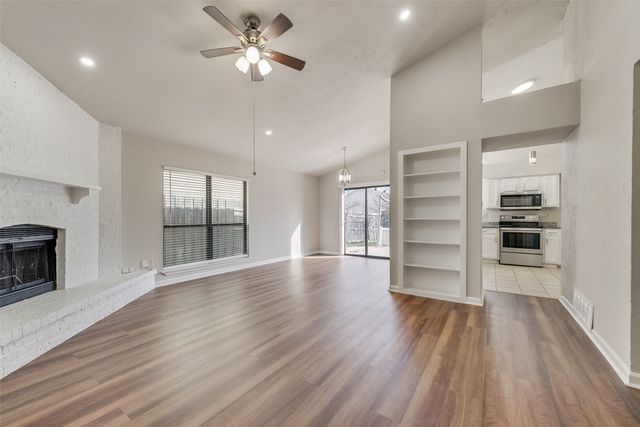 2410 Brookdale Drive, Arlington, TX 76014