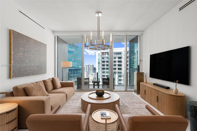 300 Biscayne Boulevard Way 4009W, Miami, FL 33131