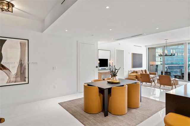 300 Biscayne Boulevard Way 4009W, Miami, FL 33131