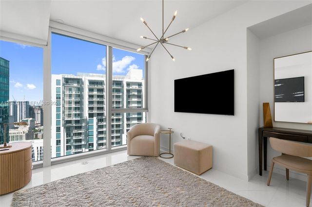 300 Biscayne Boulevard Way 4009W, Miami, FL 33131