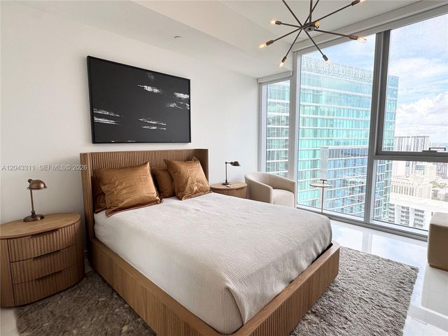 300 Biscayne Boulevard Way 4009W, Miami, FL 33131