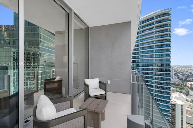 300 Biscayne Boulevard Way 4009W, Miami, FL 33131