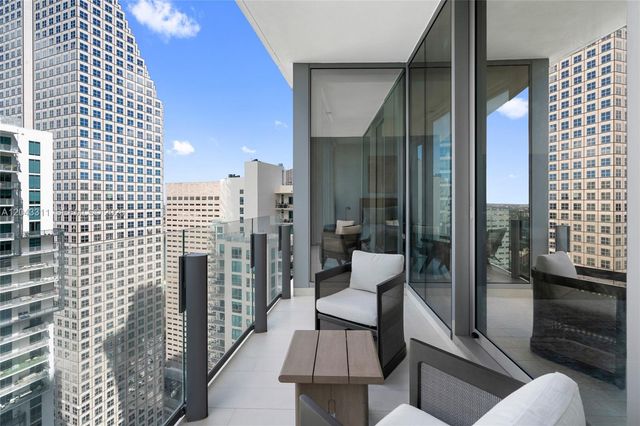 300 Biscayne Boulevard Way 4009W, Miami, FL 33131