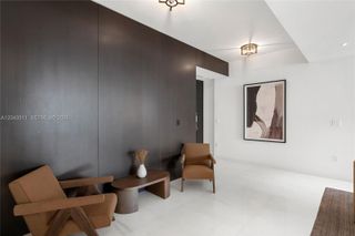 300 Biscayne Boulevard Way 4009W, Miami, FL 33131