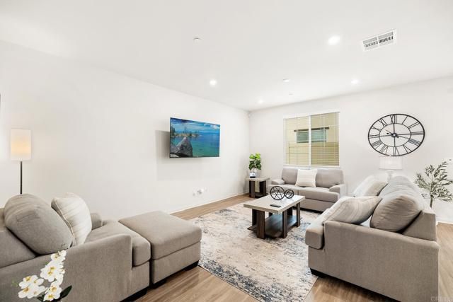 26871 James Drive, Menifee, CA 92585