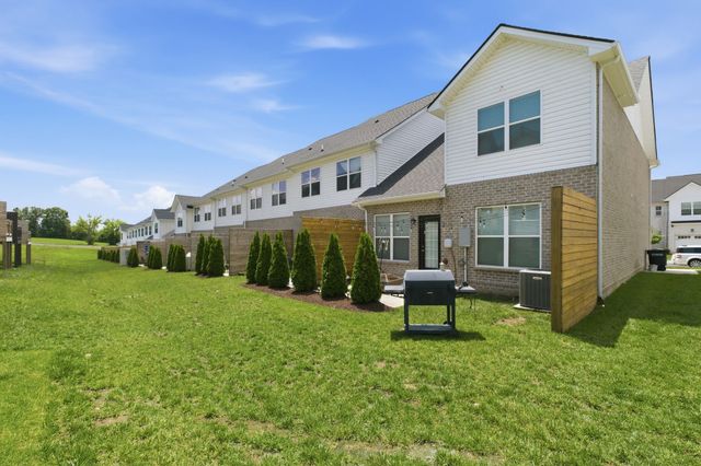 1319 Halter Park Dr, Gallatin, TN 37066