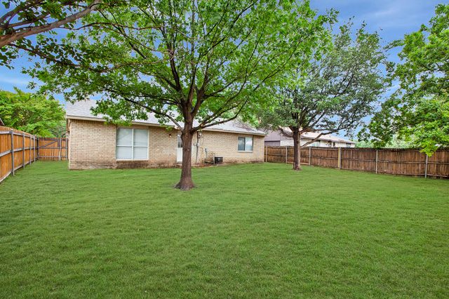 5308 Gates Drive, The Colony, TX 75056