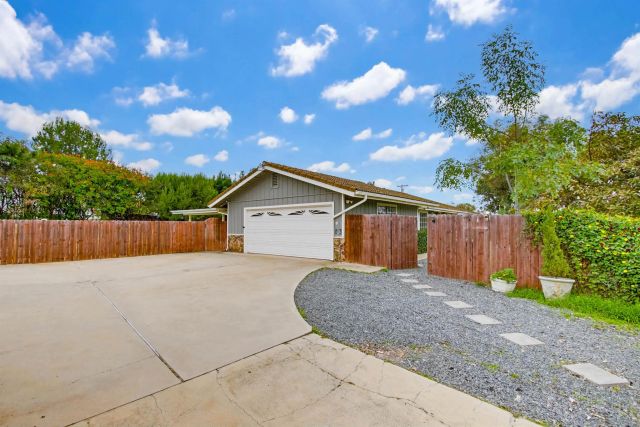 157 Spanish Spur, Fallbrook, CA 92028