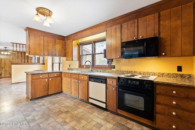 909 Rolling Hills Cove, Wilmington, NC 28409