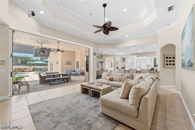 4661 Idylwood LN, Naples, FL 34119