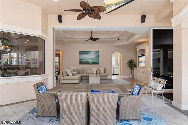 4661 Idylwood LN, Naples, FL 34119