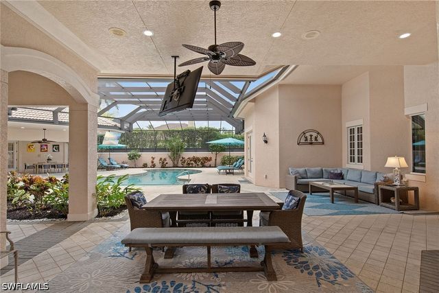 4661 Idylwood LN, Naples, FL 34119