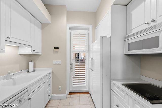 4661 Idylwood LN, Naples, FL 34119