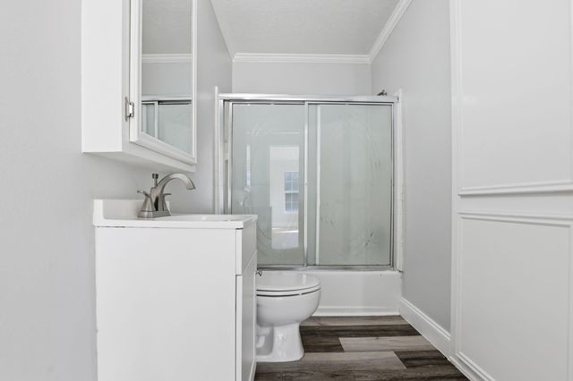 510 E Republic Avenue, Baytown, TX 77520