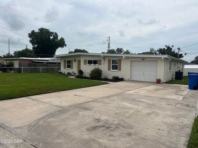 7812 N Gomez Avenue, Tampa, FL 33614