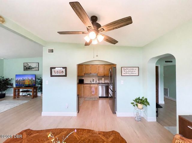 7812 N Gomez Avenue, Tampa, FL 33614