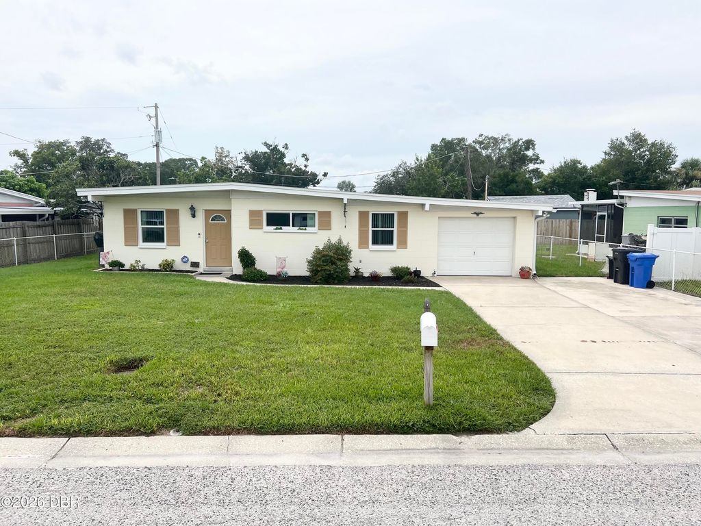 7812 N Gomez Avenue, Tampa, FL 33614
