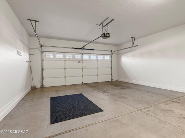 60368 E Arroyo Vista Drive, Oracle, AZ 85623