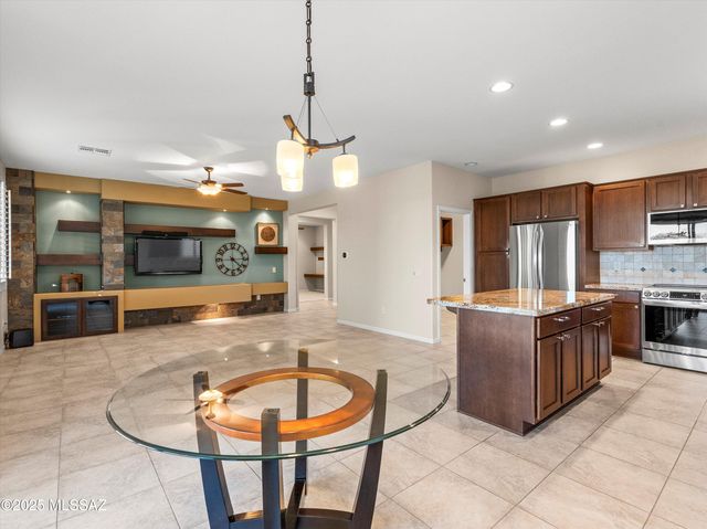 60368 E Arroyo Vista Drive, Oracle, AZ 85623