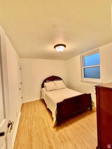 554 E 11TH AVE, Salt Lake City, UT 84103