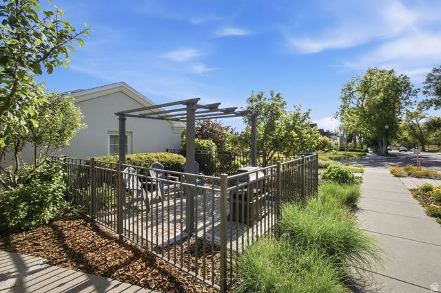 554 E 11TH AVE, Salt Lake City, UT 84103