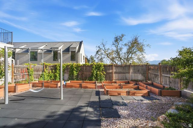554 E 11TH AVE, Salt Lake City, UT 84103