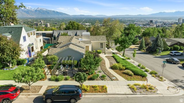 554 E 11TH AVE, Salt Lake City, UT 84103