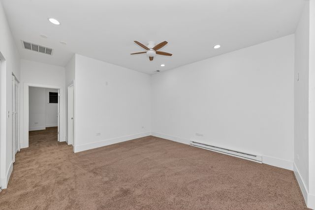 626 E Oakwood Boulevard, Chicago, IL 60653