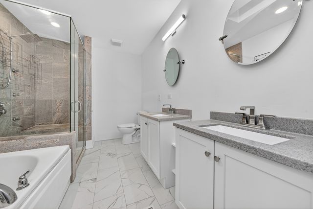 626 E Oakwood Boulevard, Chicago, IL 60653