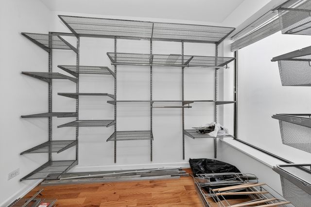 626 E Oakwood Boulevard, Chicago, IL 60653