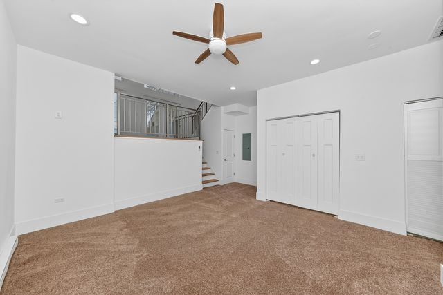 626 E Oakwood Boulevard, Chicago, IL 60653