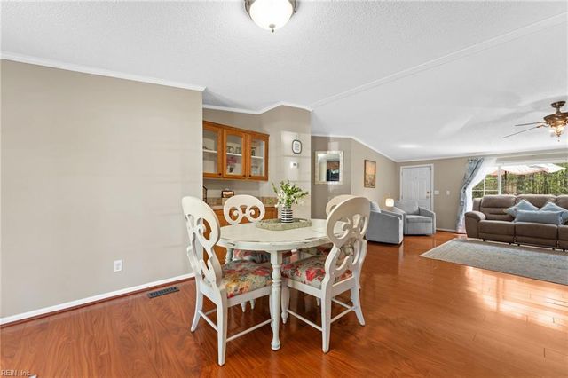 1881 S Waterside DR, Lanexa, VA 23089