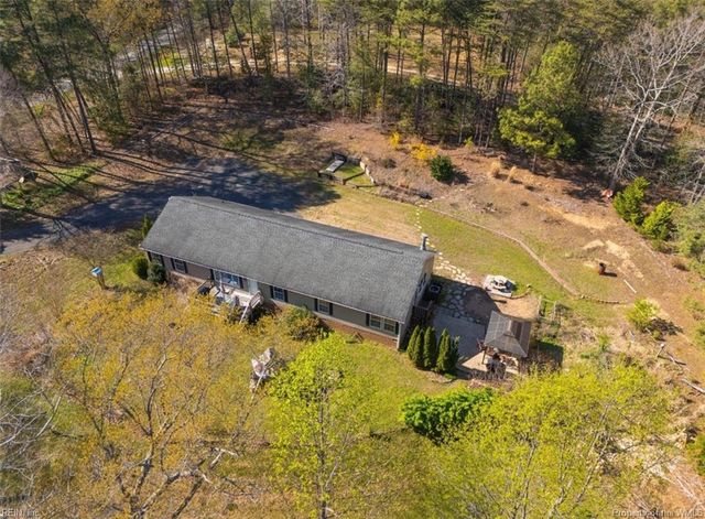 1881 S Waterside DR, Lanexa, VA 23089
