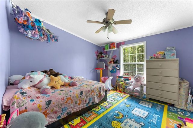 1881 S Waterside DR, Lanexa, VA 23089