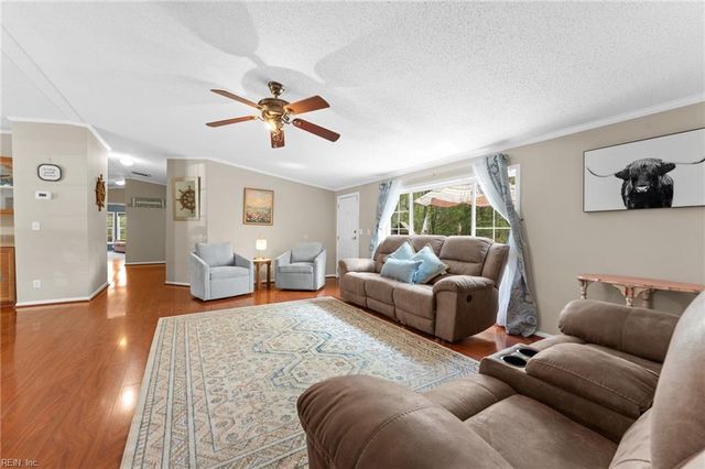 1881 S Waterside DR, Lanexa, VA 23089