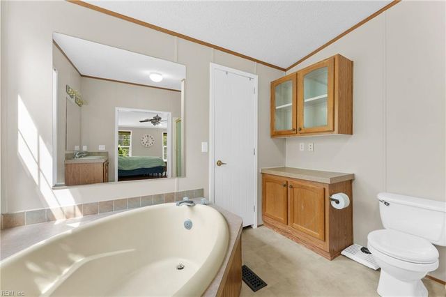 1881 S Waterside DR, Lanexa, VA 23089