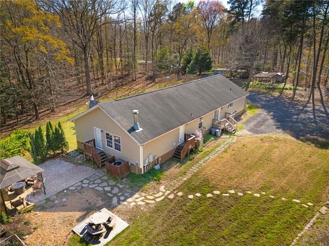 1881 S Waterside DR, Lanexa, VA 23089