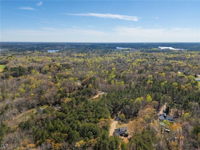 1881 S Waterside DR, Lanexa, VA 23089